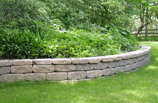 Retaining Walls Freestanding, How To Build A Free Standing Patio Wall