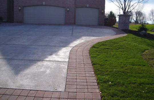 Edging Patio Town - Cement Patio With Paver Border